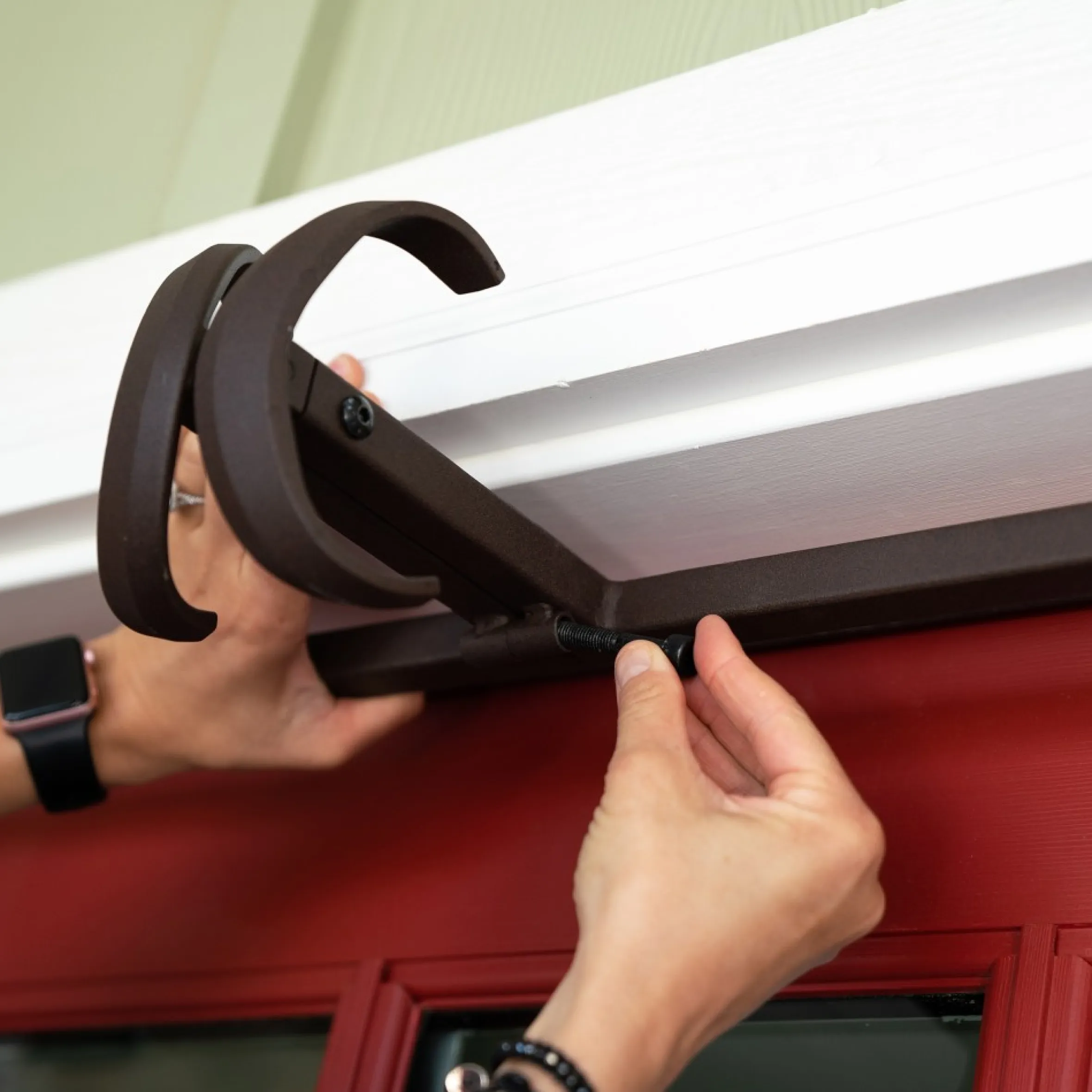 Adjustable Christmas Garland Hanger For Single Door Frames