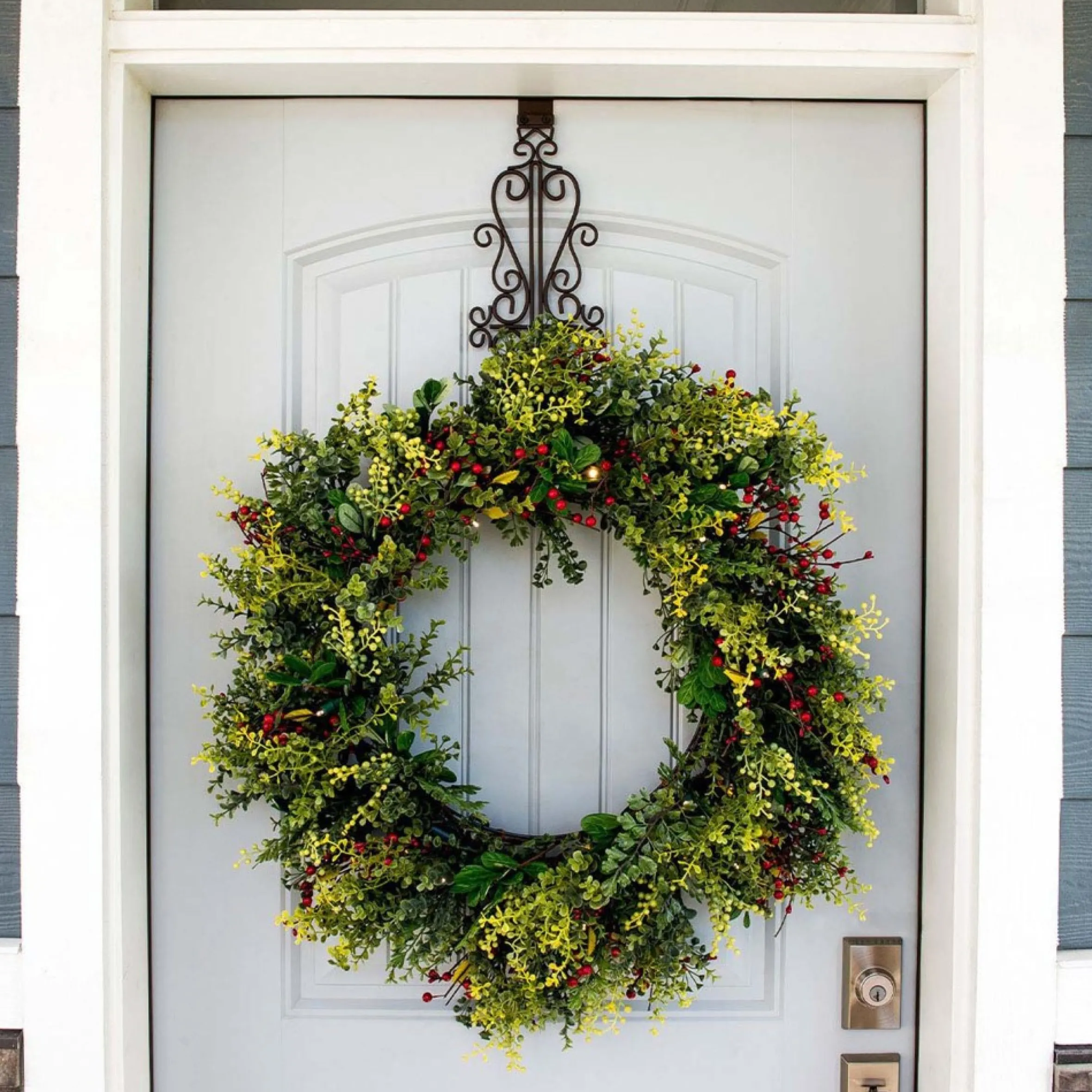 19.5" Bronze Colonial Unique Adjustable Christmas Wreath Hanger