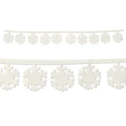 Club Pack Of 24 Christmas Fabric Snowflake Garland Decorations 47"