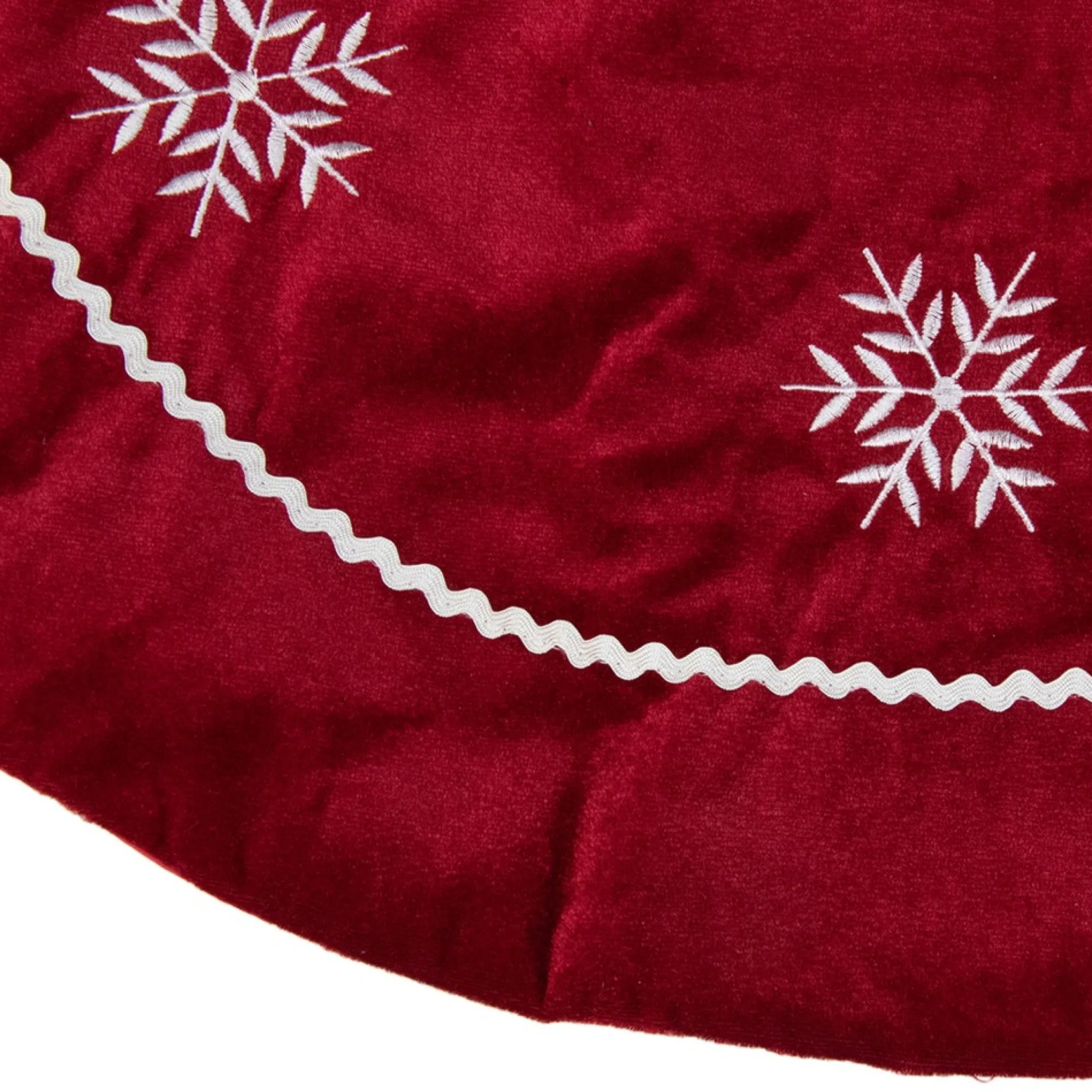 24" Crimson Red And White Snowflakes Christmas Tree Skirt