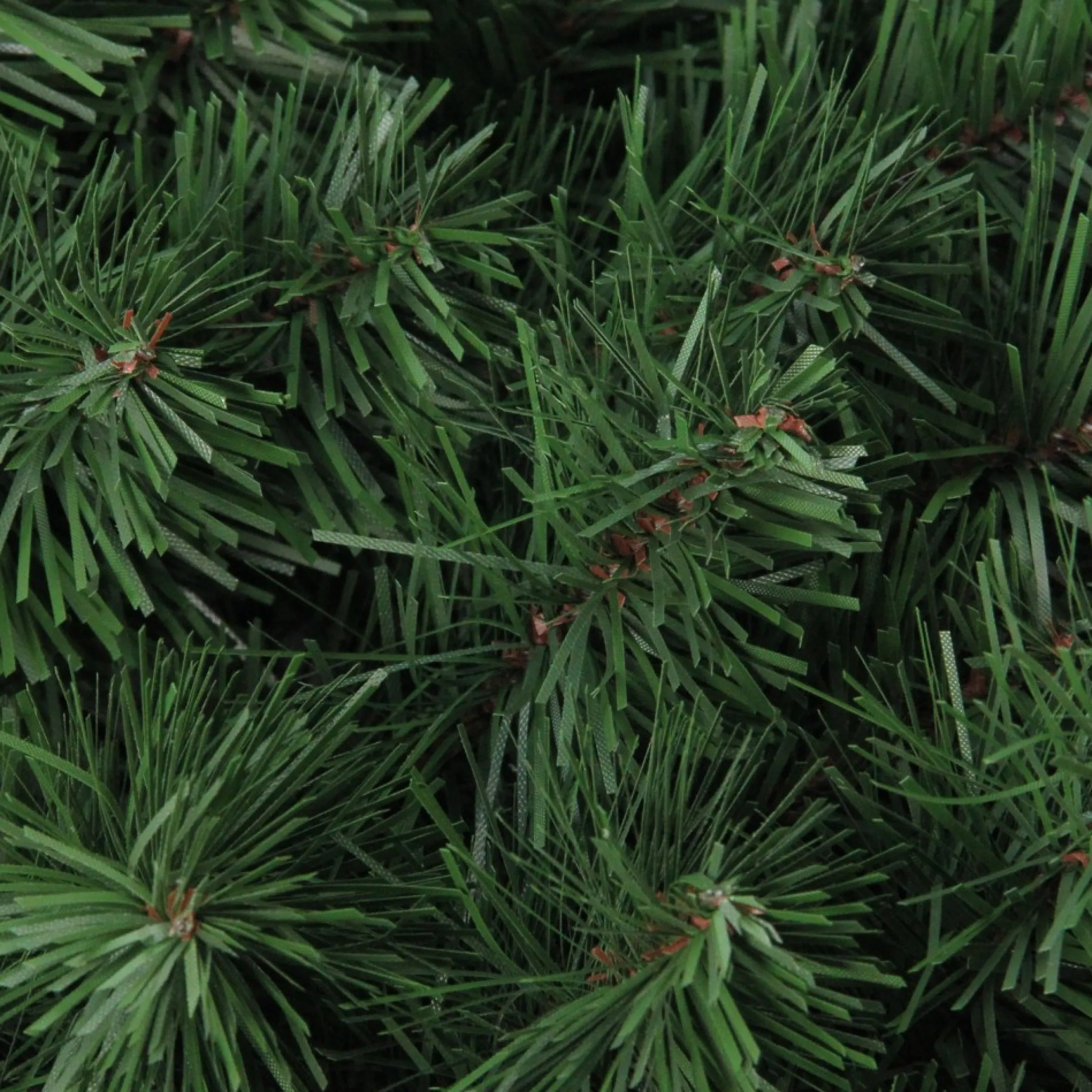Green Colorado Spruce Artificial Christmas Wreath, 36-Inch, Unlit