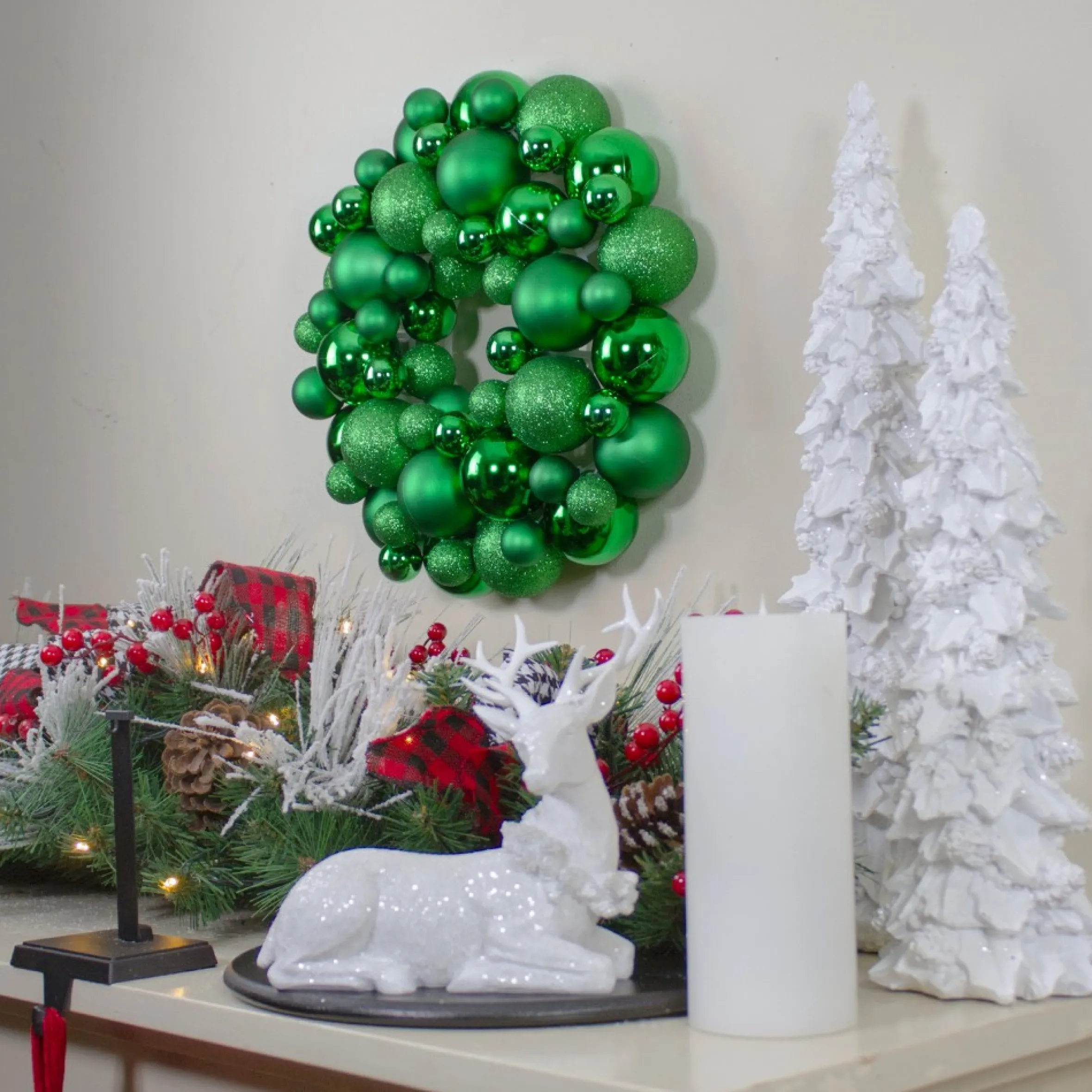Green 3-Finish Shatterproof Ball Christmas Wreath - 13-Inch, Unlit