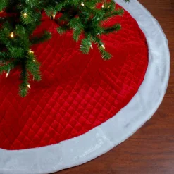 72" Red And White Quilted Christmas Tree Skirt With Faux Fur Trim