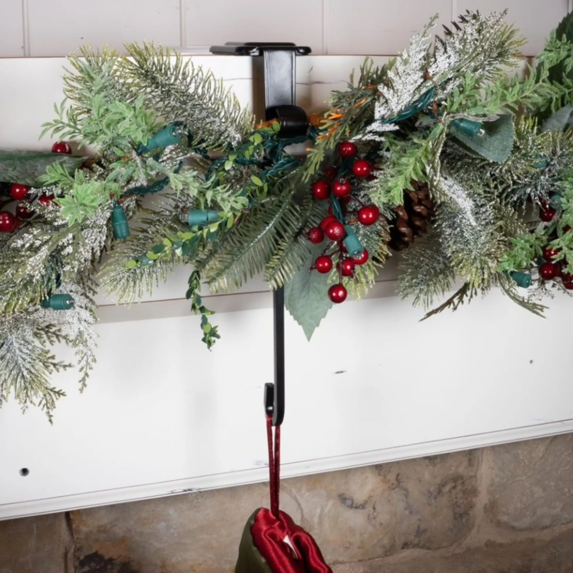 Set Of 2 Black Mantle Garland And Stocking Hanger 6.5"