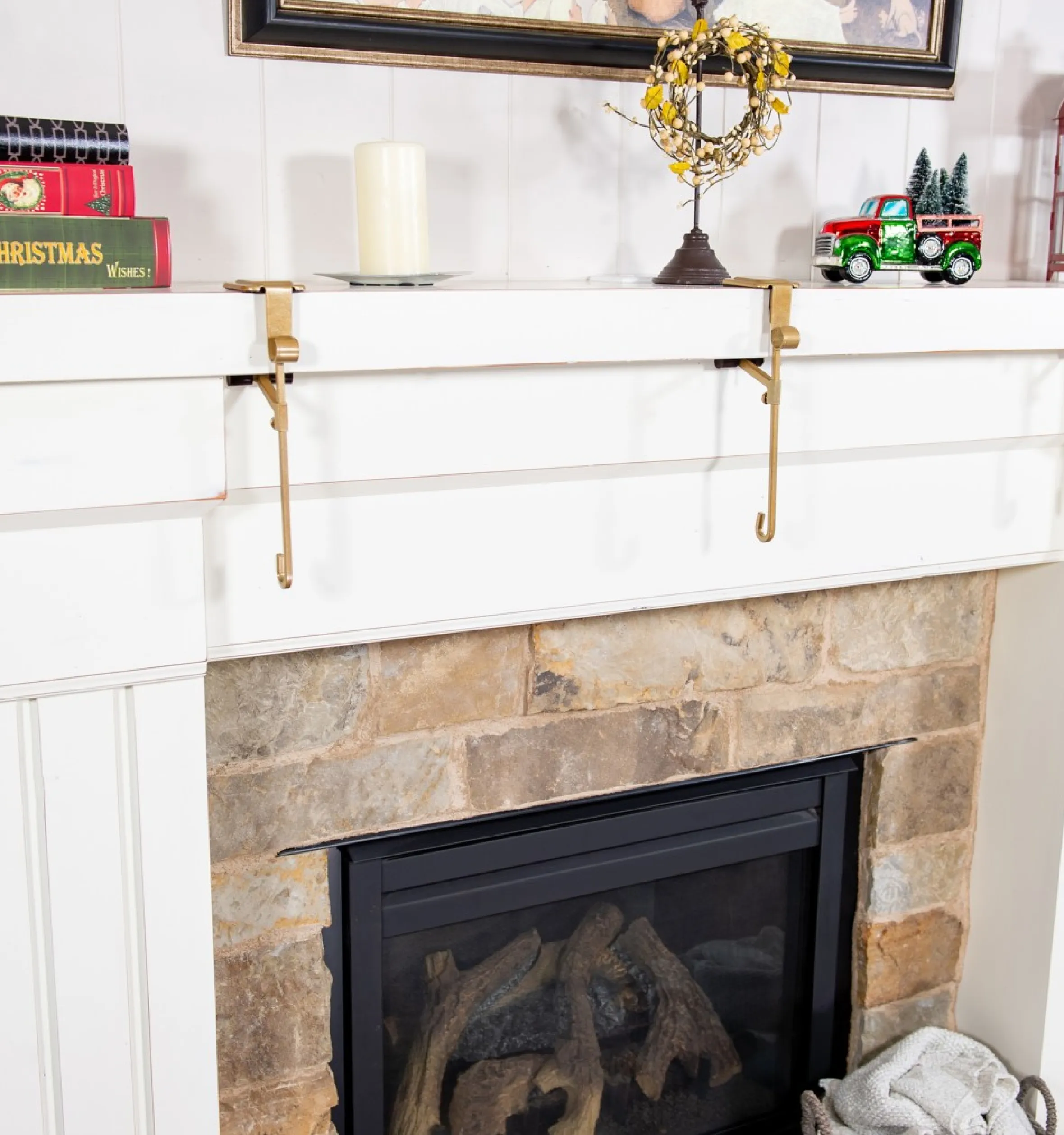 Set Of 2 Gold Mantle Hangers For Garland And Stockings - 6.5"
