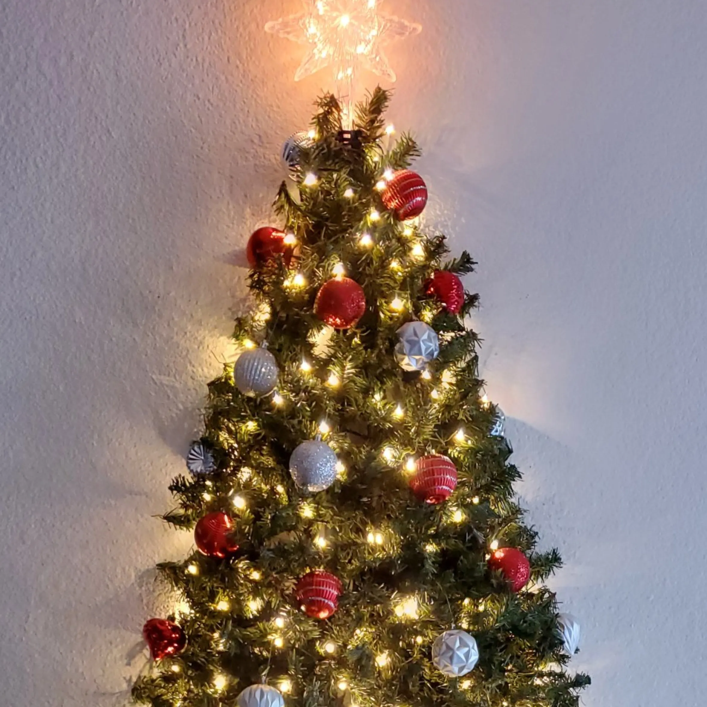 100' X 8" Green Commercial Length Canadian Pine Artificial Christmas Garland, Unlit